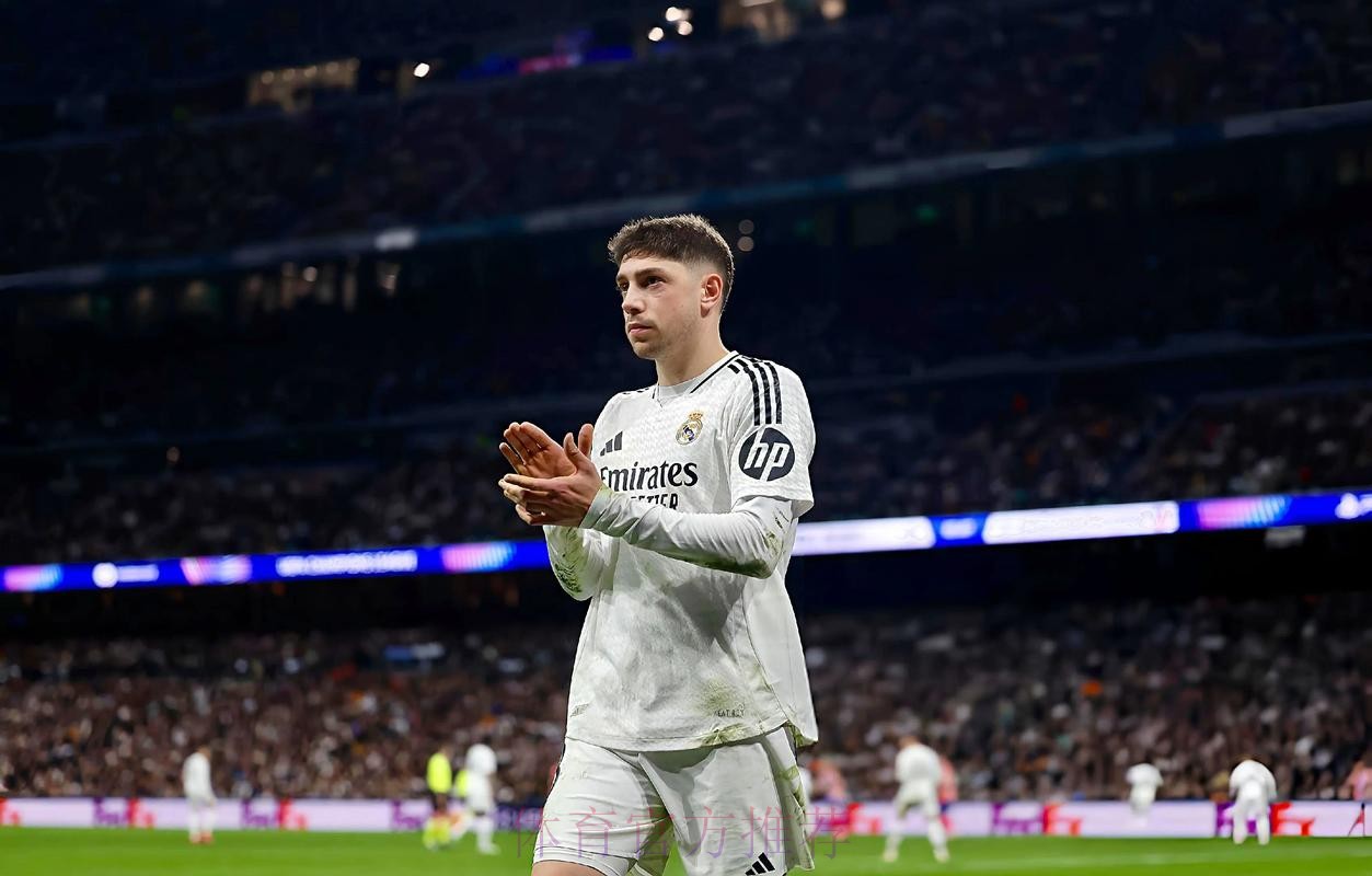 西媒-皇马担心巴尔韦德伤势 球员决心在欧冠复出